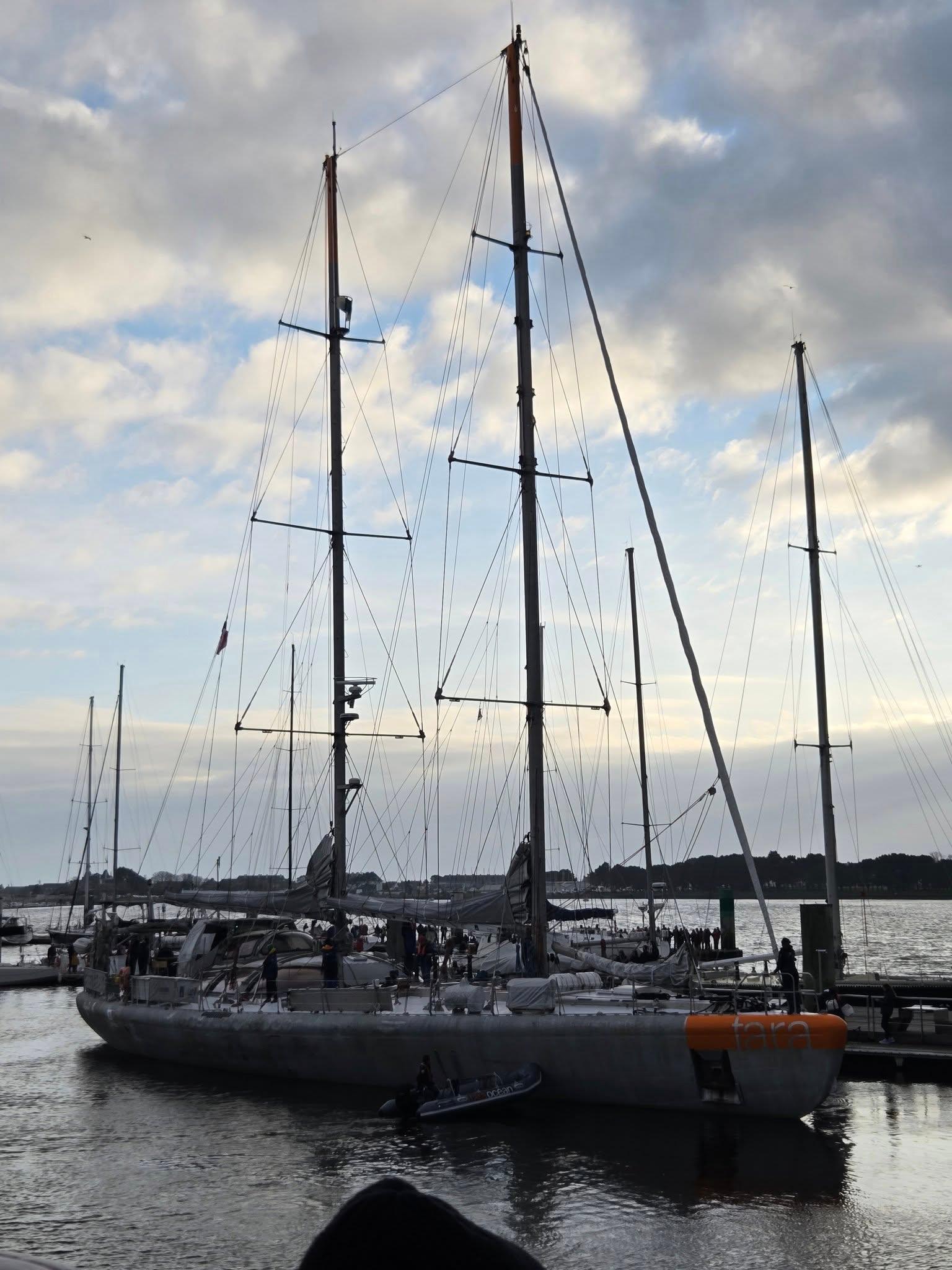 Départ du "Tara" de Lorient le 14 décembre 2025 - 1/3